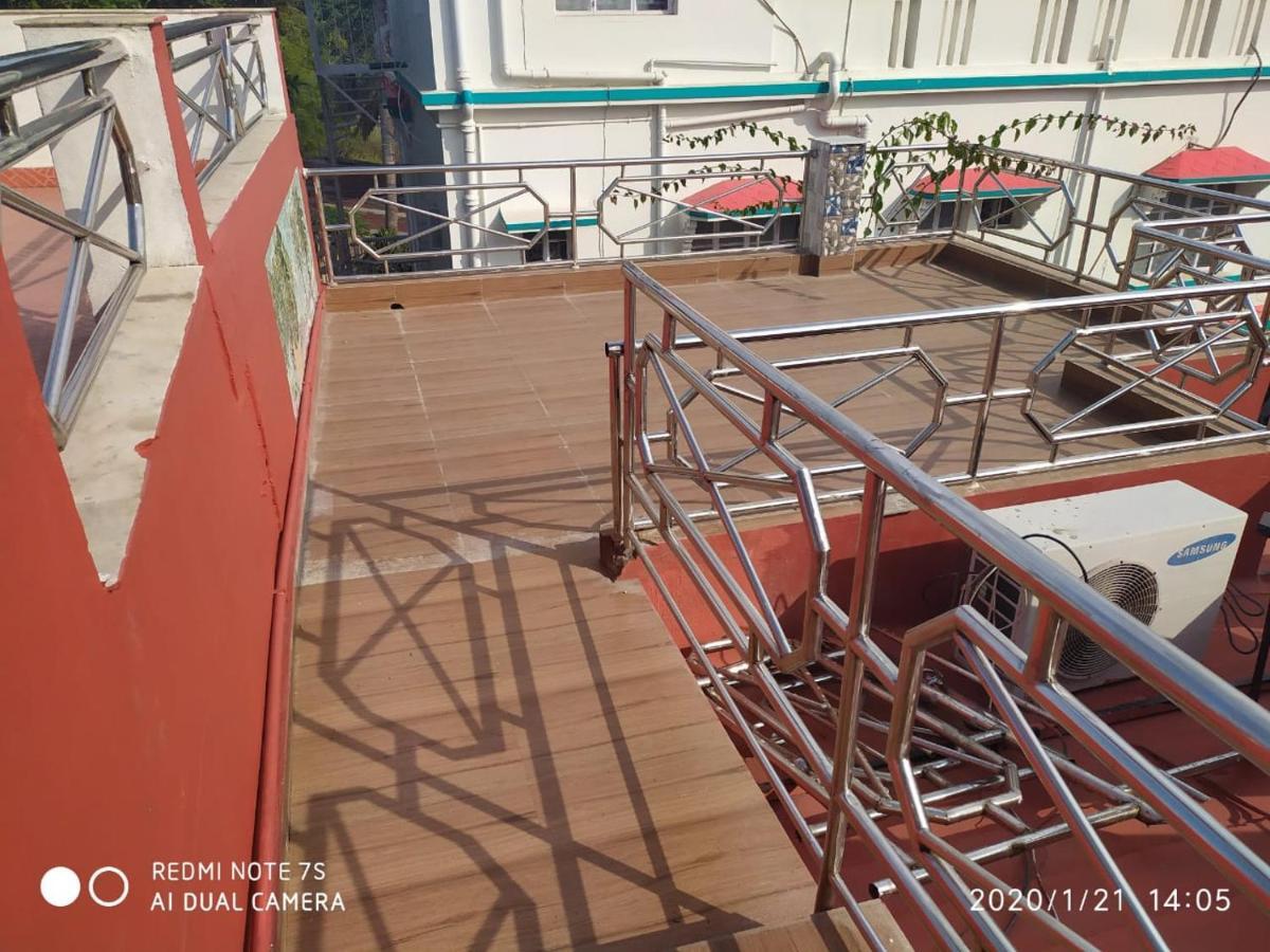 Swapnonir Hotel Shānti Niketan Buitenkant foto
