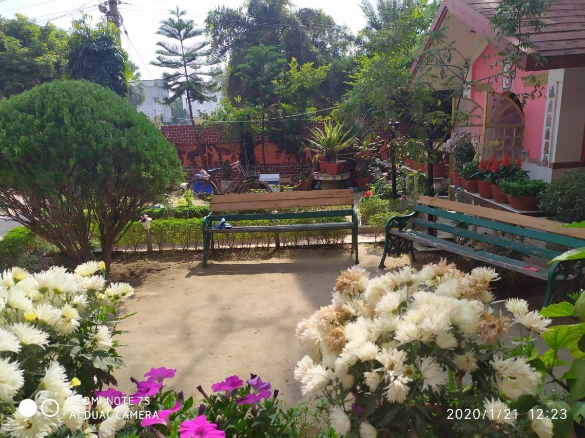 Swapnonir Hotel Shānti Niketan Buitenkant foto
