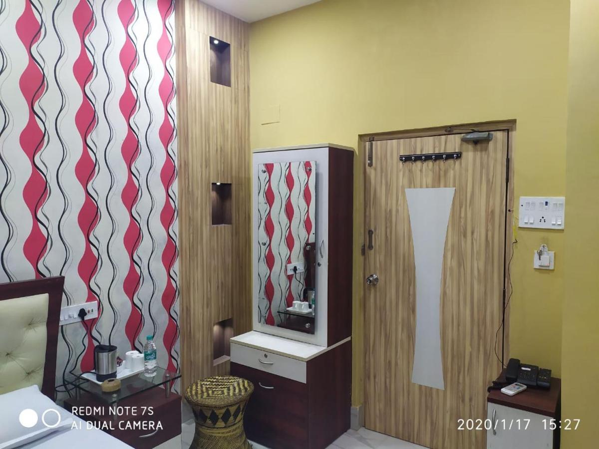 Swapnonir Hotel Shānti Niketan Buitenkant foto